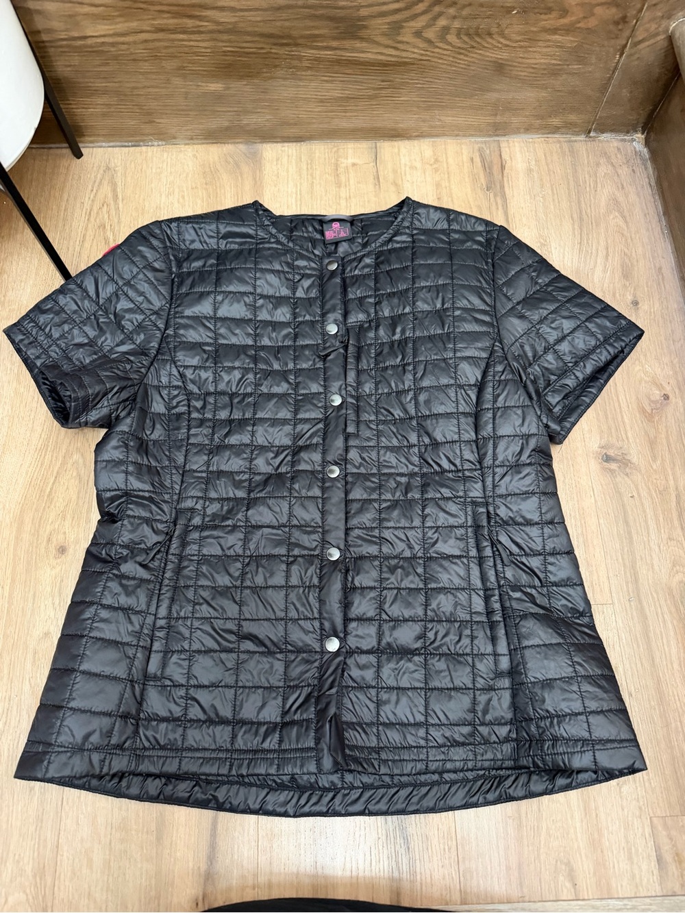 Black Quilted Short-Sleeve Snap-Front Top